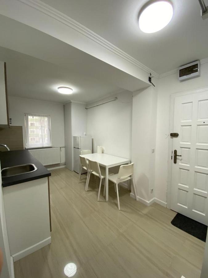 شقة لوغوج  في Apartament المظهر الخارجي الصورة